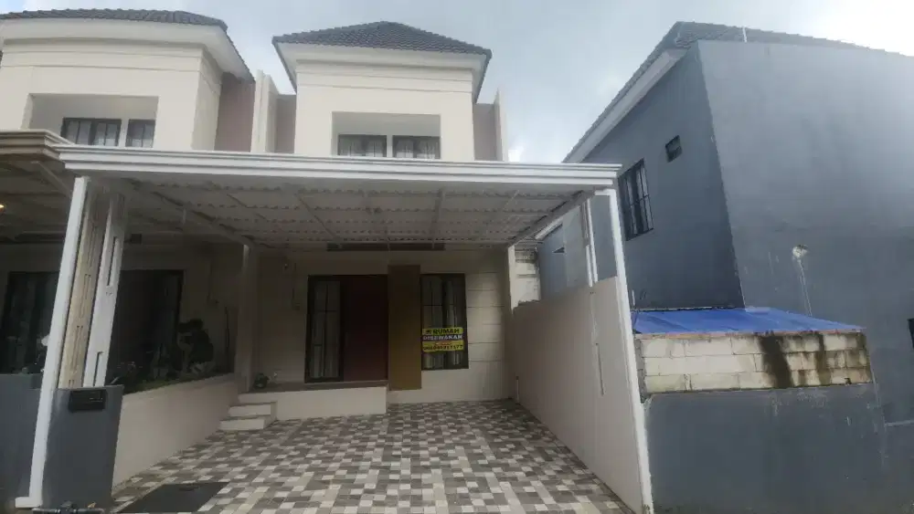 Disewakan Rumah 2 Lantai Grand Armina Blok J-12B Banyumanik Semarang