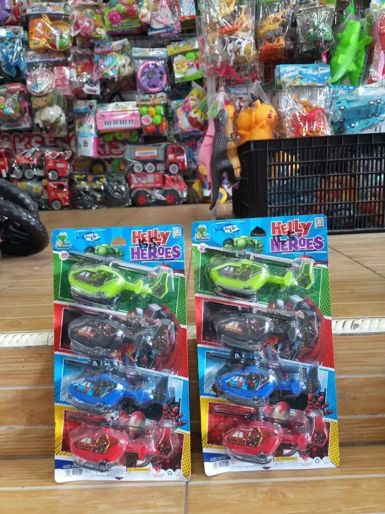mainan anak helikopter heroes isi 4