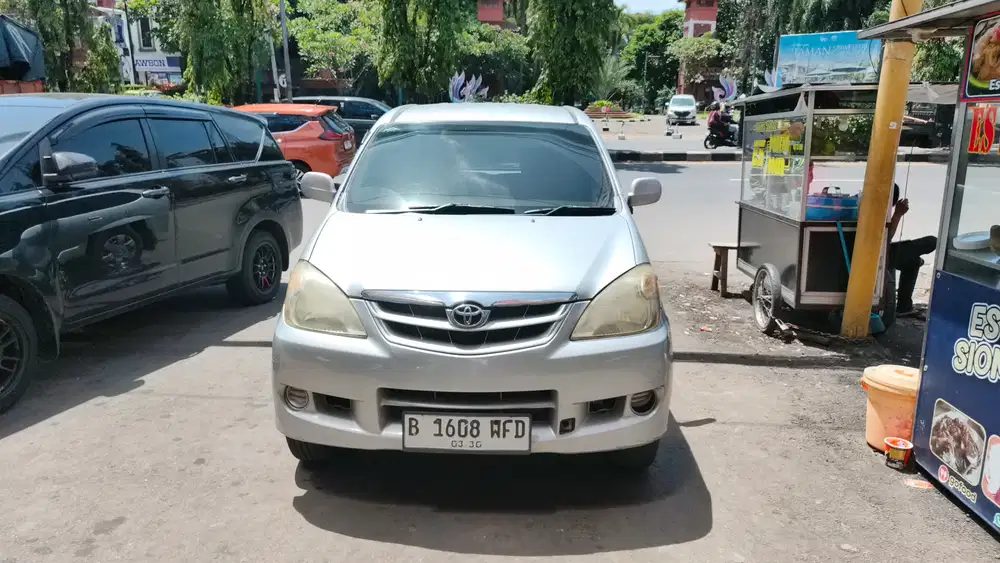 Toyota Avanza 2010 Bensin