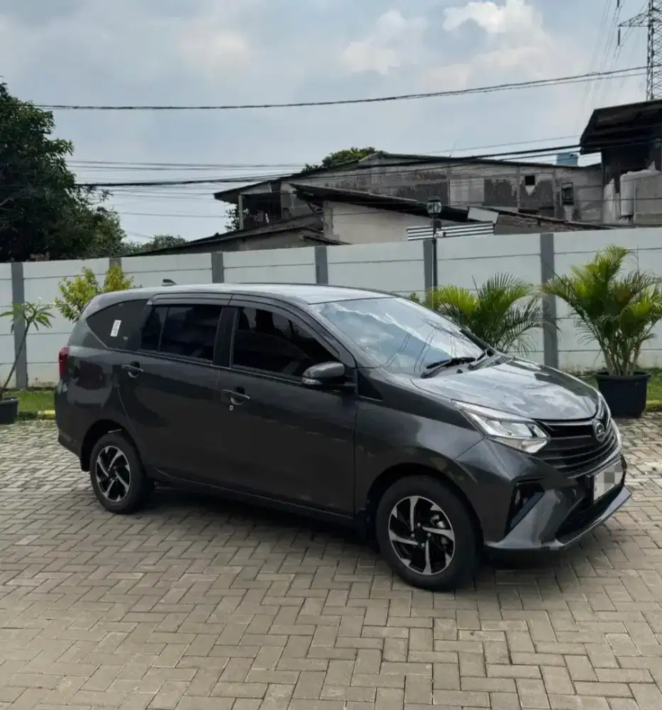 Daihatsu New Sigra R 1.2 MT