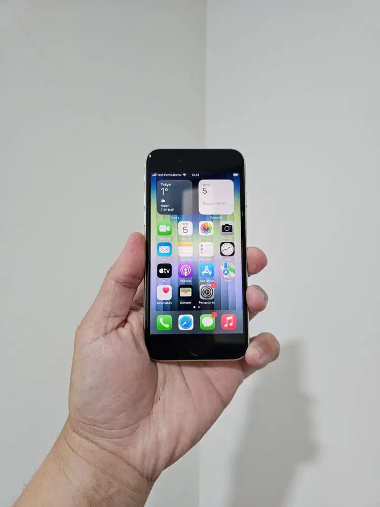 Apple iPhone SE 3 2022 Ex Resmi iBox 64GB 64 GB Starlight SE3 Perfect