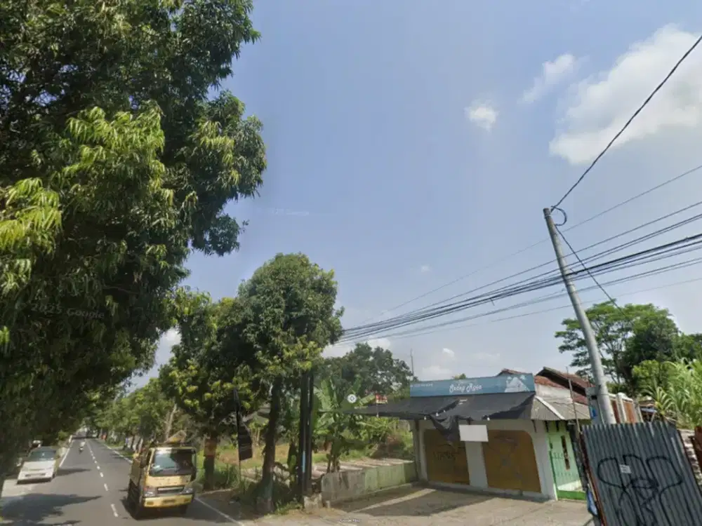 Dijual Tanah dan Ruang Usaha Pinggir Jalan Palagan Km.9 Utara Hotel Hyatt