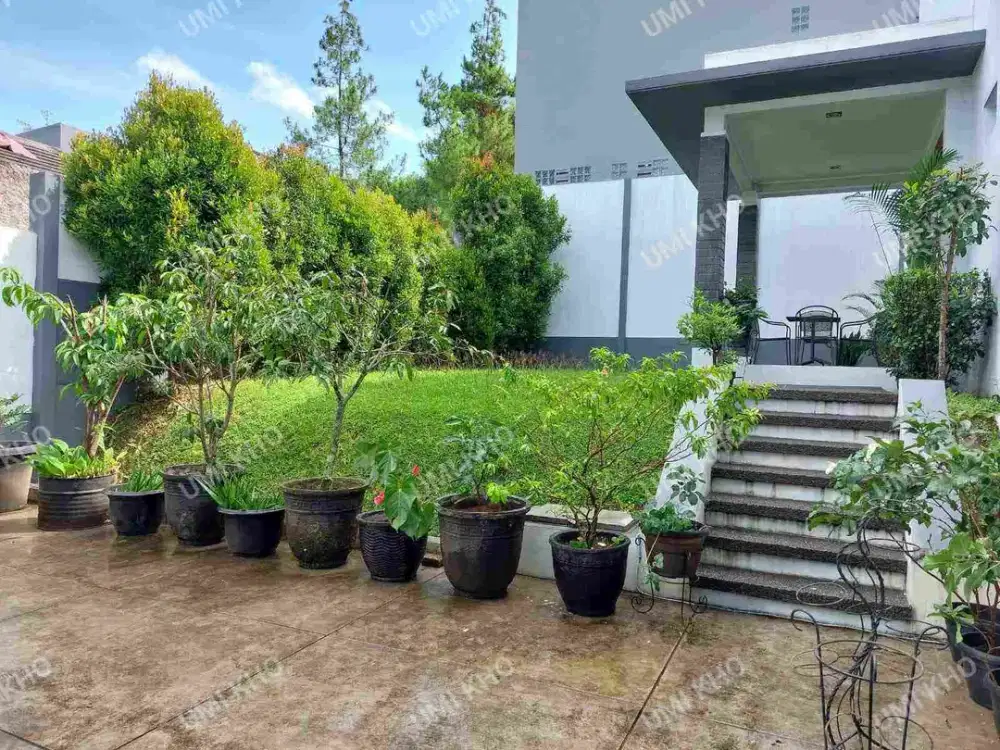 Keren nih rumah bagus dalam komplek ciwaruga bandung utara