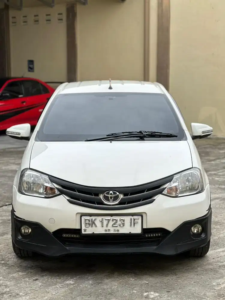 Toyota etios valco G manual 2015