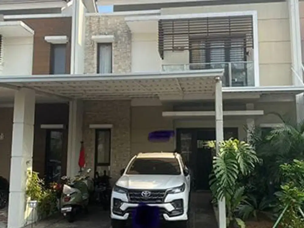 Dijual Rumah Siap Huni, 2 Lantai, 5 Kamar Tidur, Dalam Cluster Burgundy Depan Danau Bebas Banjir, Keamanan 24 Jam, Dekat Mall Summarecon Bekasi
