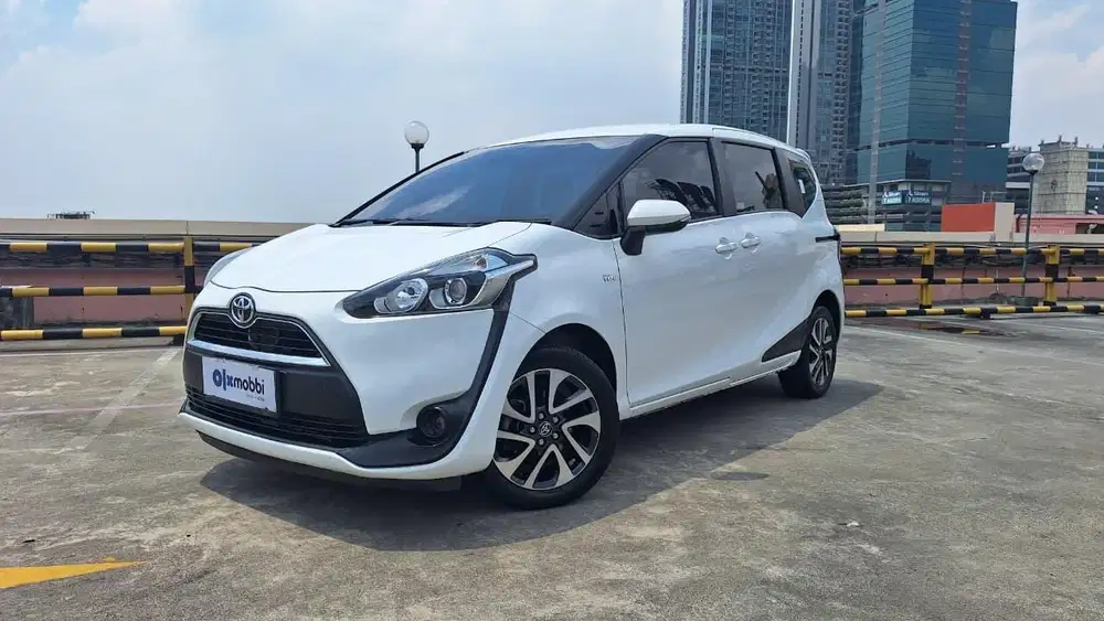 Pajak Panjang - Toyota Sienta 1.5 G Bensin-AT 2017