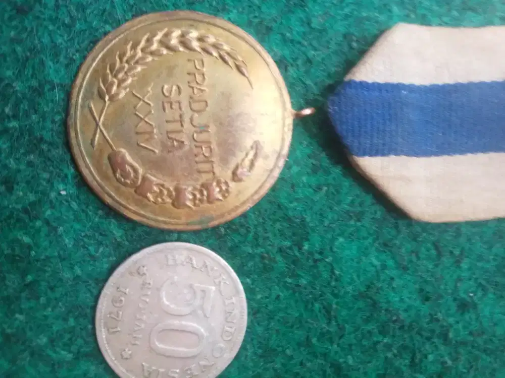 Jual uang Logan Dan medali perunggu jadul