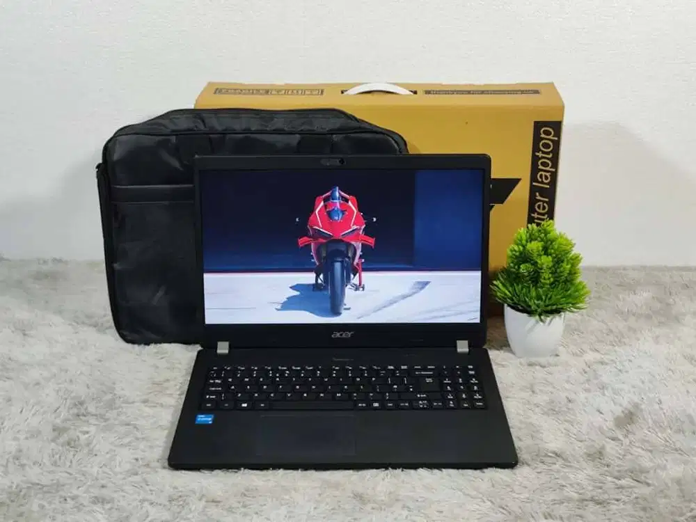 Acer travelmate P215