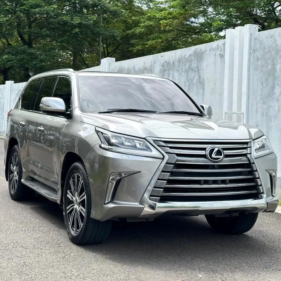(CASH) Lexus LX570 2018