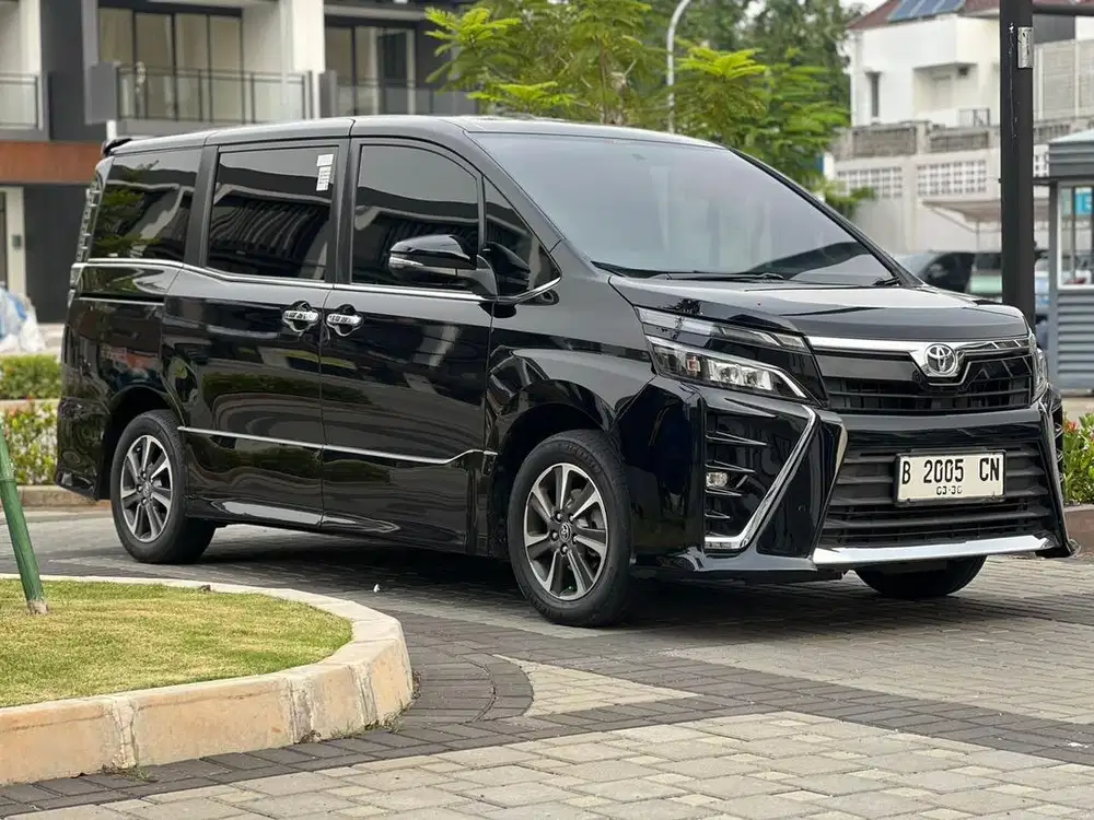 [TDP 15jt] Toyota Voxy 2.0 AT 2019