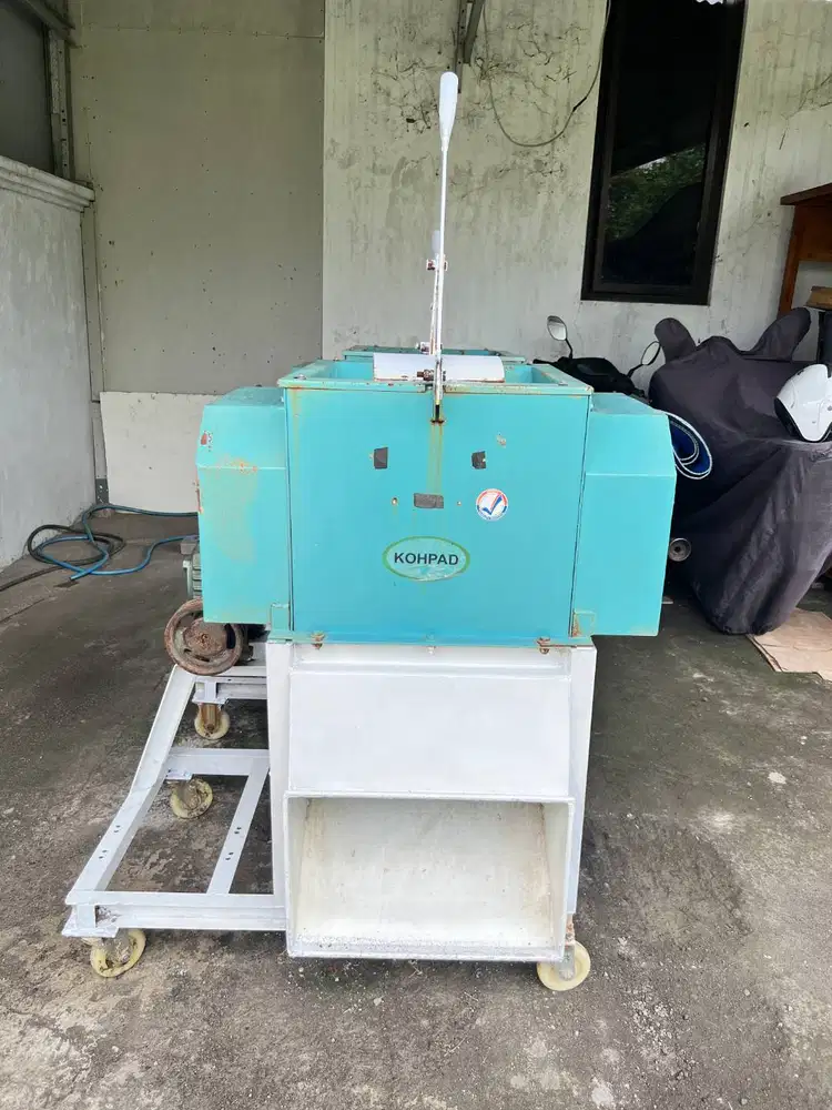 Mesin Pengupas Sabut Kelapa Merk KOHPAD