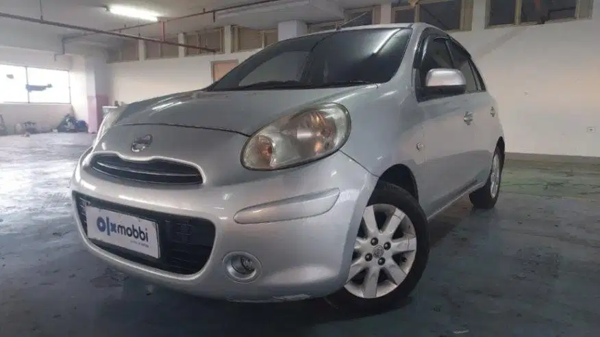 DP Rendah  4JT Nissan March 1.2 XS Bensin-AT 2011 Silver