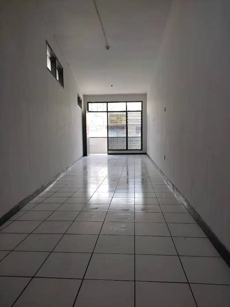 Dijual Ruko 3 Lantai di Jl Kopo Binhul Bandung
