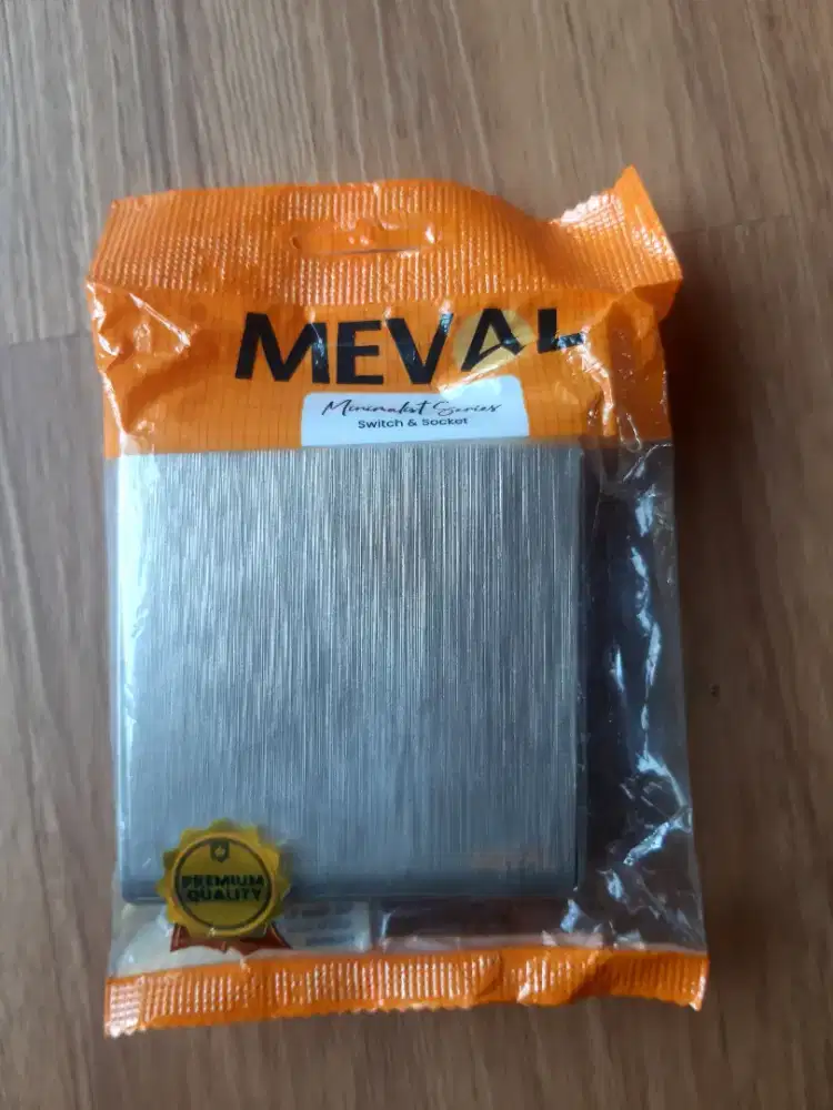 Saklar MEVAL 1 Gang 1 Arah Warna Rose Gold Hairline Baru