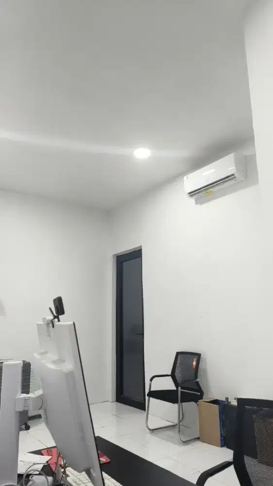 TikTok, Shopee, petugas layanan pelanggan