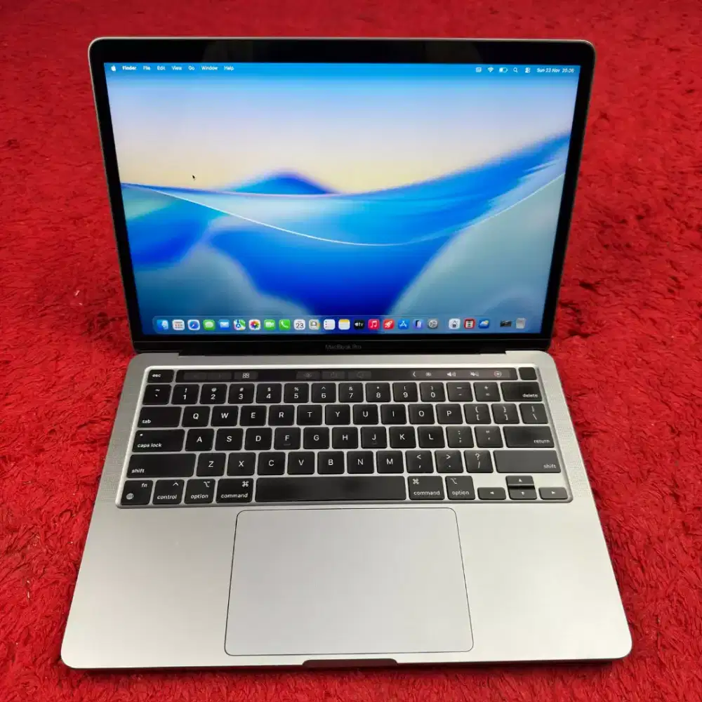 Macbook pro m1 2020 ram 8gb ssd 256gb fullset siap pakai bisa cod