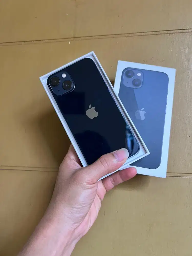 Iphone 13 128 ibox bh 100 garansi on juli 2026 mulus like new