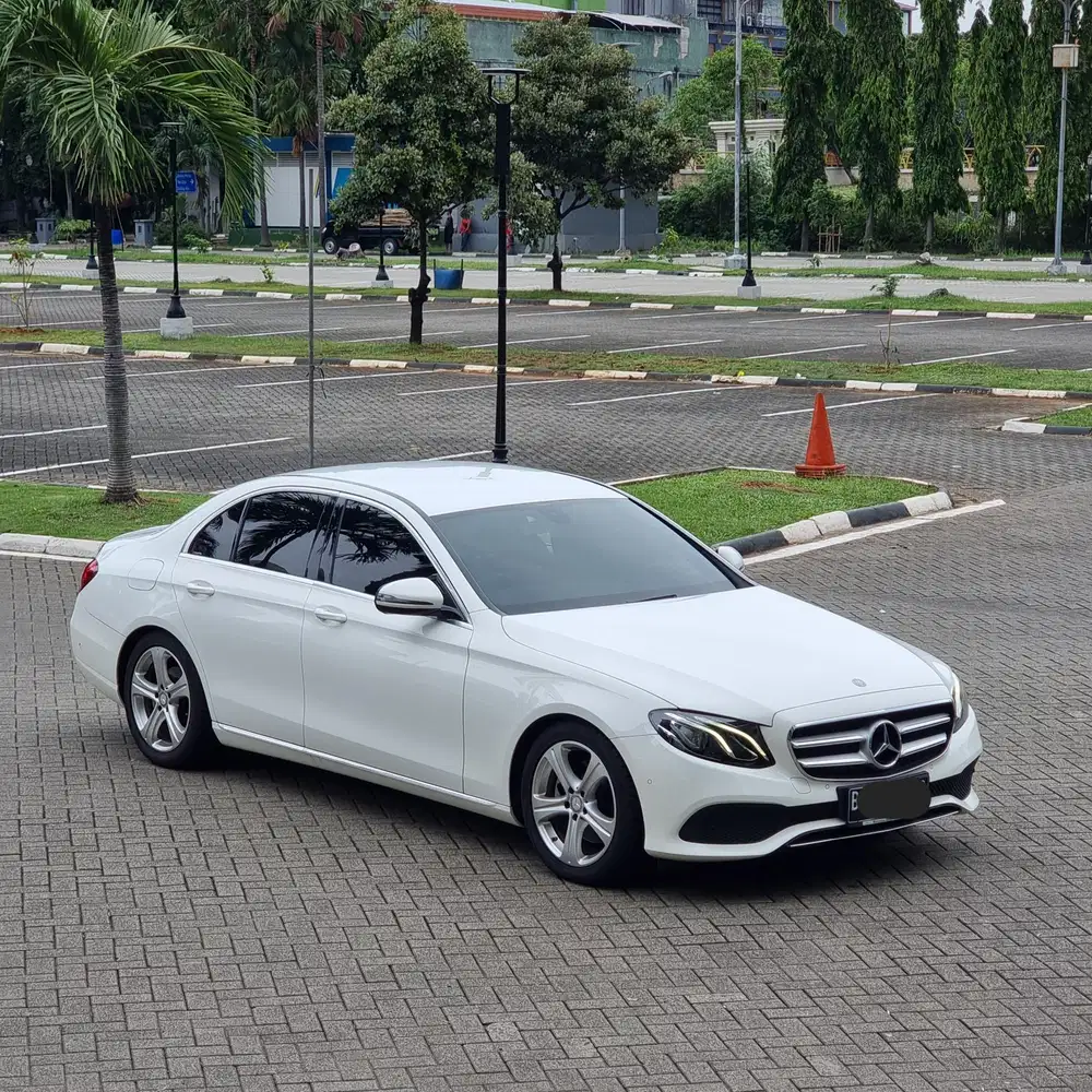 Mercedes-Benz E250 2017 Bensin