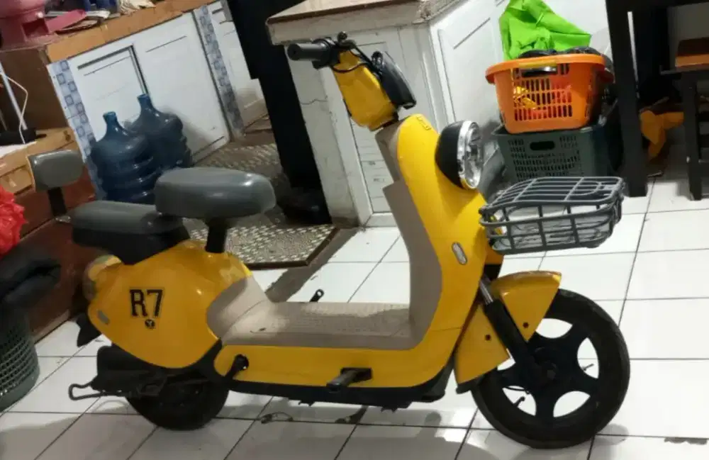 Sepeda Listrik Uwinfly R7S