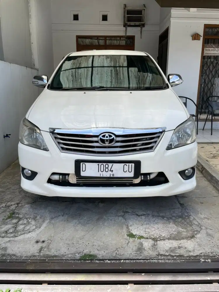 Innova G AT Diesel 2011