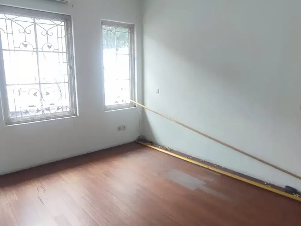 Disewakan Cepat Rumah Hoek Luas di Lippo Karawaci Sentral