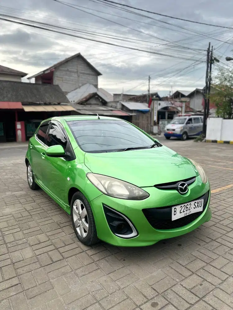 Mazda 2 R 2010 automatic