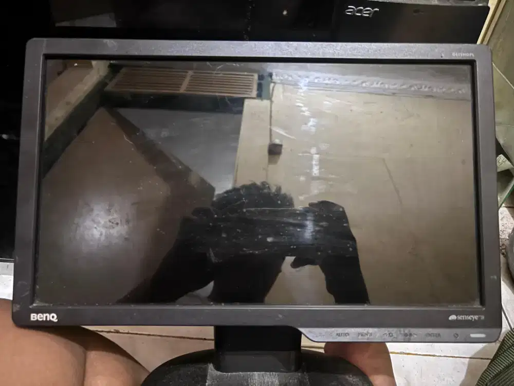 Monitor BENQ 16 in