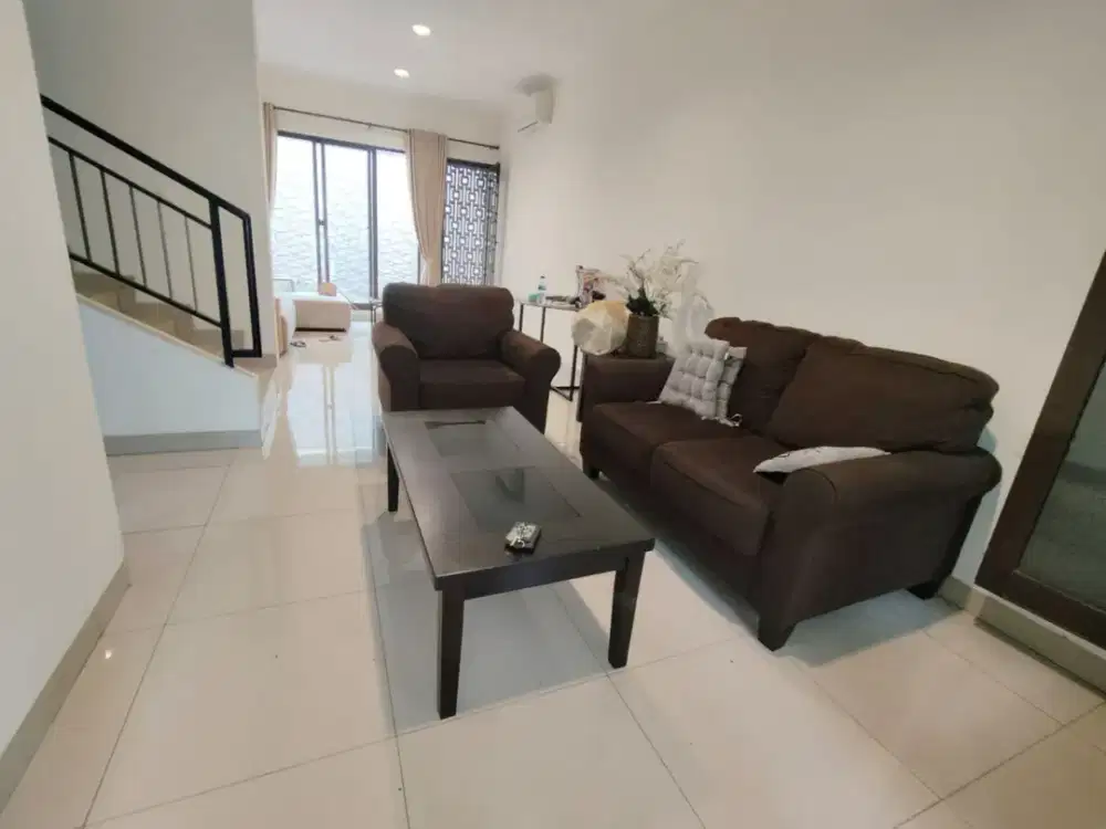 Rumah Semi Furnish Ada Ac Tiap Kamar Disewakan di Cluster Btari Summarecon