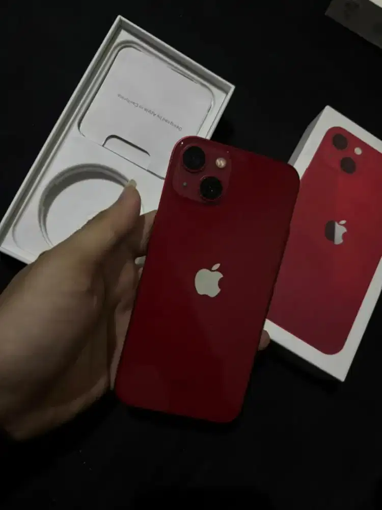 Iphone 13 inter red
