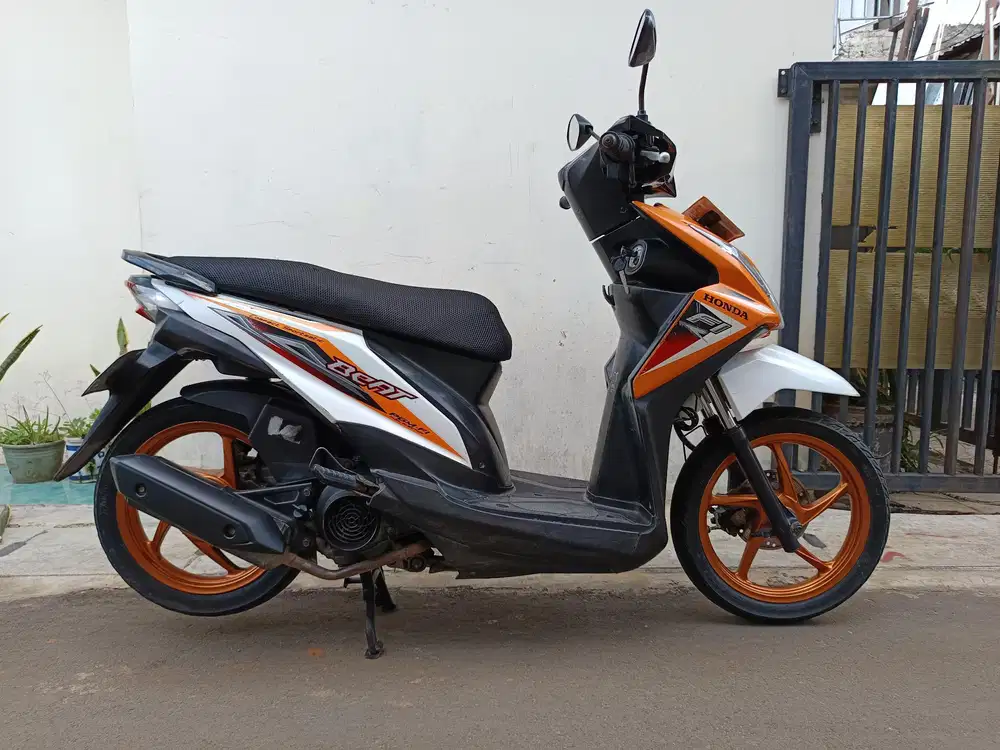 Honda beat fi 2014 lengkap bagus