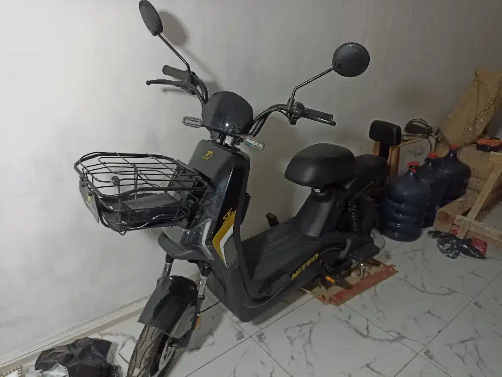 Sepeda listrik united Salvador SE