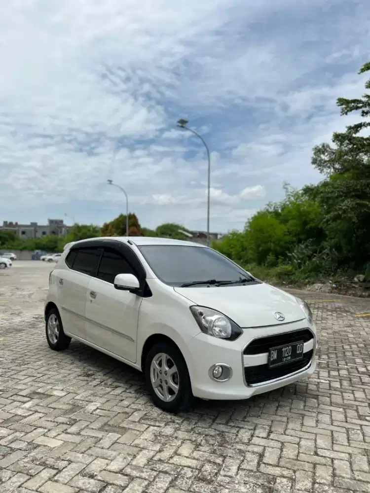 JUAL MOBIL AYLA X 1.0 THN 2015 MANUAL