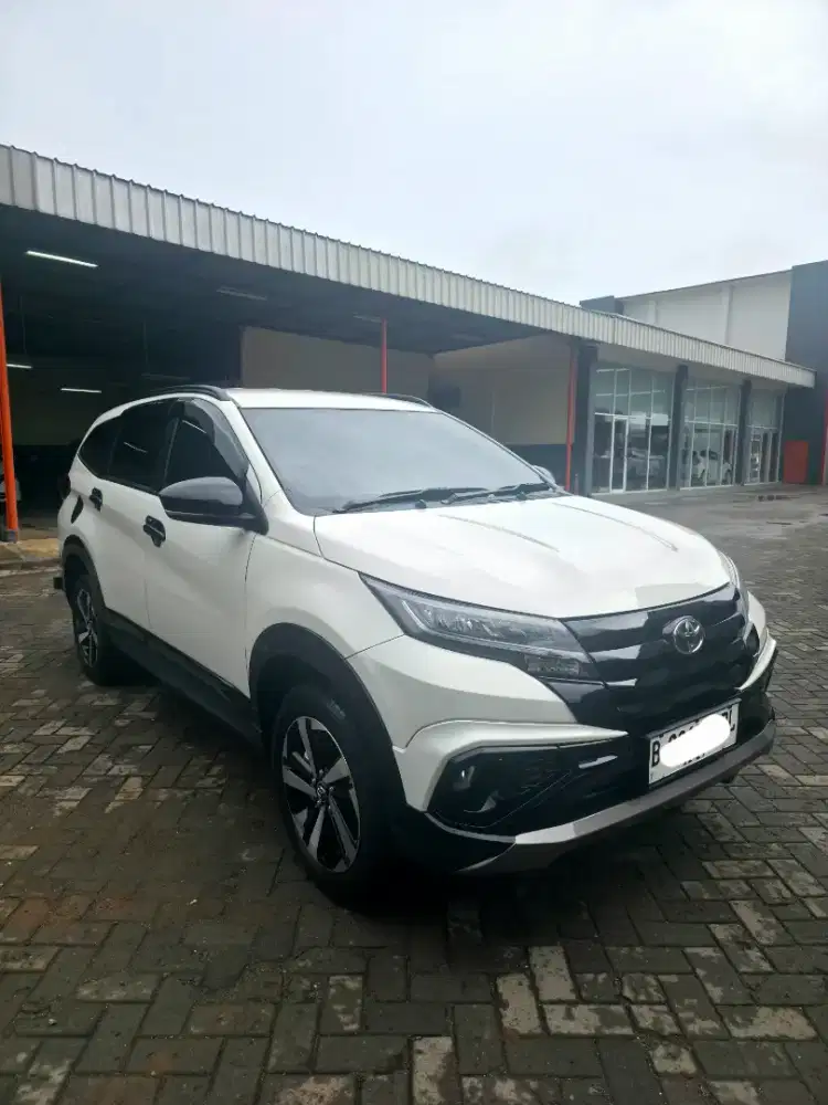 Dijual Toyota Rush 1.5 GR Sport AT 2024 (km low 5rb)