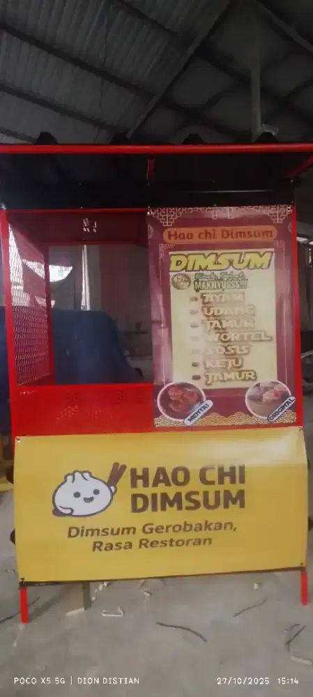 Di cari jaga stand dimsum