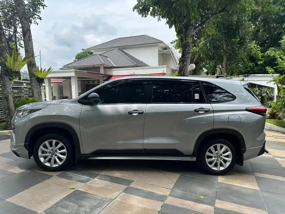 Toyota Zenix V Hybrid Modelista (2024)