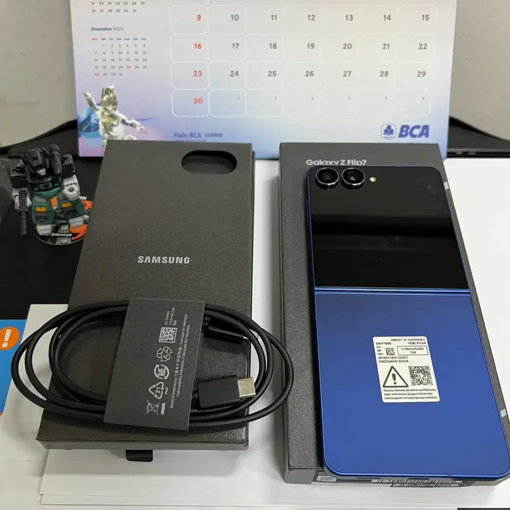 Samsung Z Flip 7 sein 12/512 fullset original garansi on Nov 2026