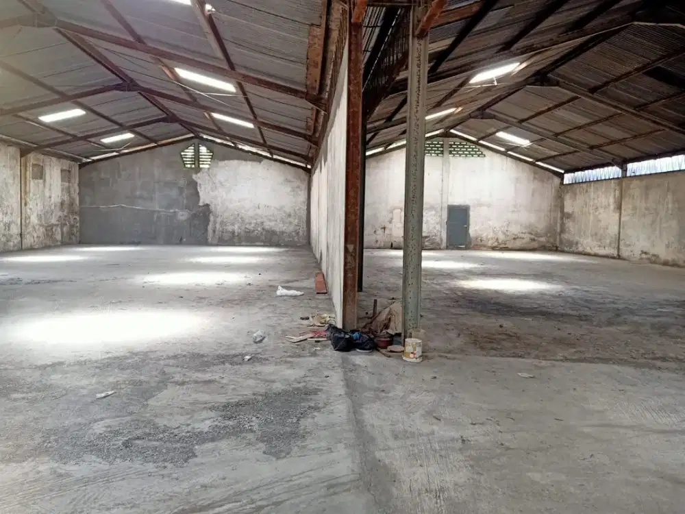 Gudang Brigjen Katamso Waru