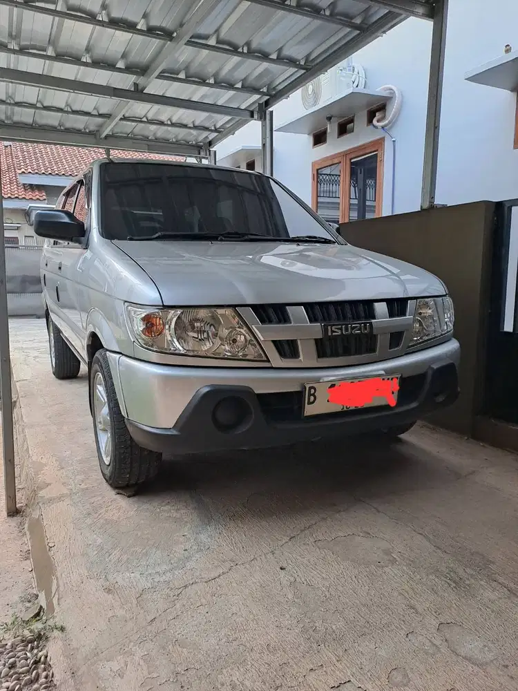 Isuzu Panther Smart Silver 2018