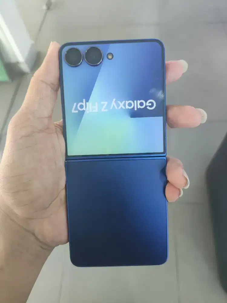 Samsung galaxy flip 7