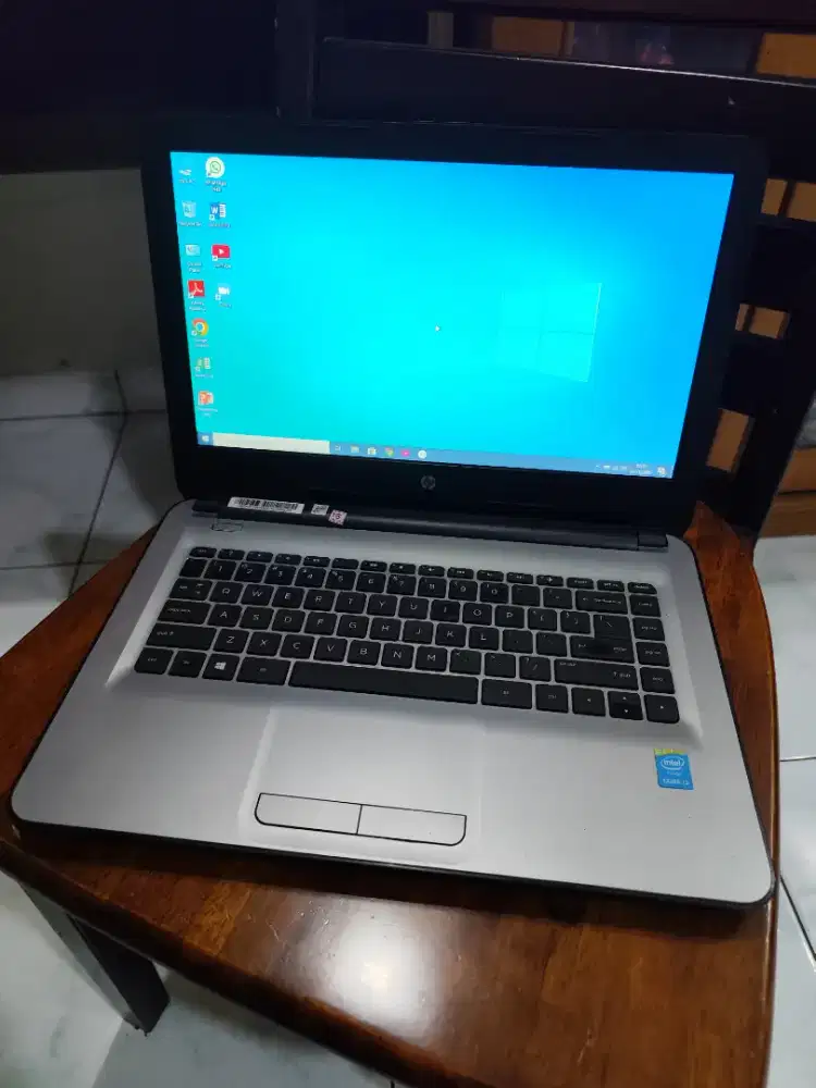 Laptop HP amO11TU Core i3 Gen 5 (Mulus & Siap pakai)