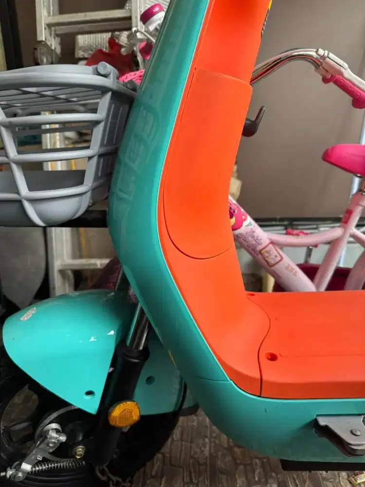 Sepeda listrik Pacific Like New baru 2 kali pakai