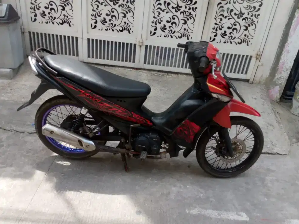 Bismillah dijual Yamaha Vega 2011 mulus gress plat b DKI jakarta Utara