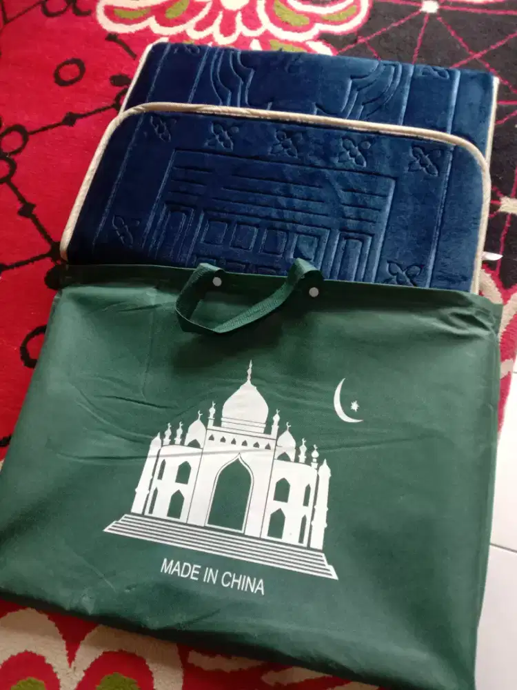 Sajadah plus sandaran