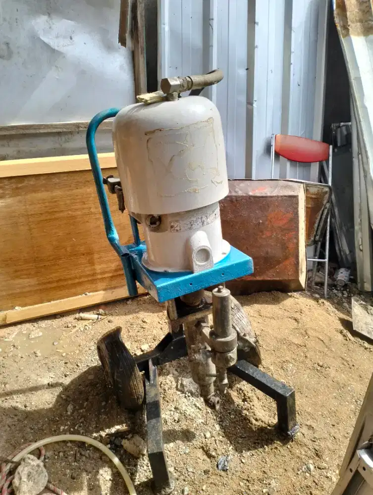 Airless sprayer paint graco 207-647