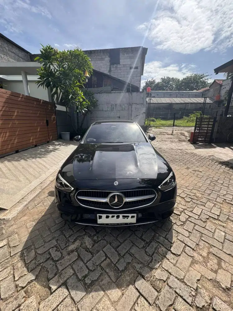 mercedes-benz c200 (2023)