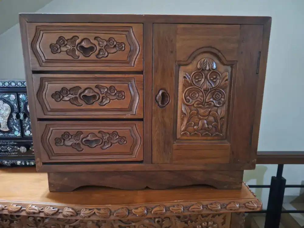 Dijual perabotan jati ukir jepara, kotak perhiasan mutiara korea