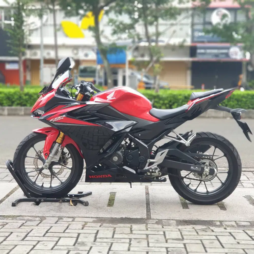 HONDA NEW CBR150R MERAH 2023 KM 3K PAJAK PANJANG SIAP GAS