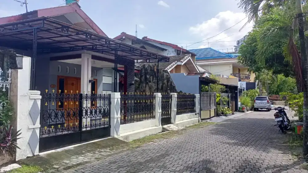 Jual rumah dalam perumahan dekat prawirotaman