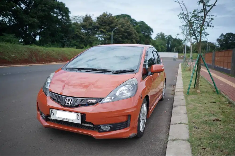 Dijual Honda Jazz RS 1.5 tahun 2014