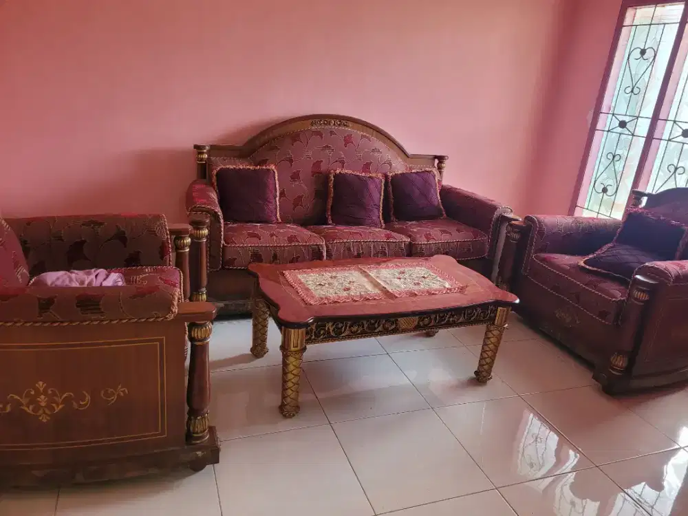 Sofa dan Meja Ruang Tamu